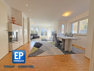 Familienfreundliches Reiheneckhaus im Maxhof, 81475 München, Reihenendhaus