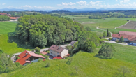 Gepflegtes Mehrfamilienhaus mit Entwicklungschancen in naturnaher Lage im Landkreis Ebersberg - Bild