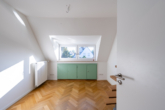 Charmanter Altbau, zeitgemäß modernisiert – Ihr neues Zuhause mit sonnigem Südgarten in Laim - Bild