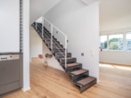 Neuwertige Dachterrassenwohnung mit zusätzlichem Ausbaupotenzial nahe der Theresienwiese - Bild